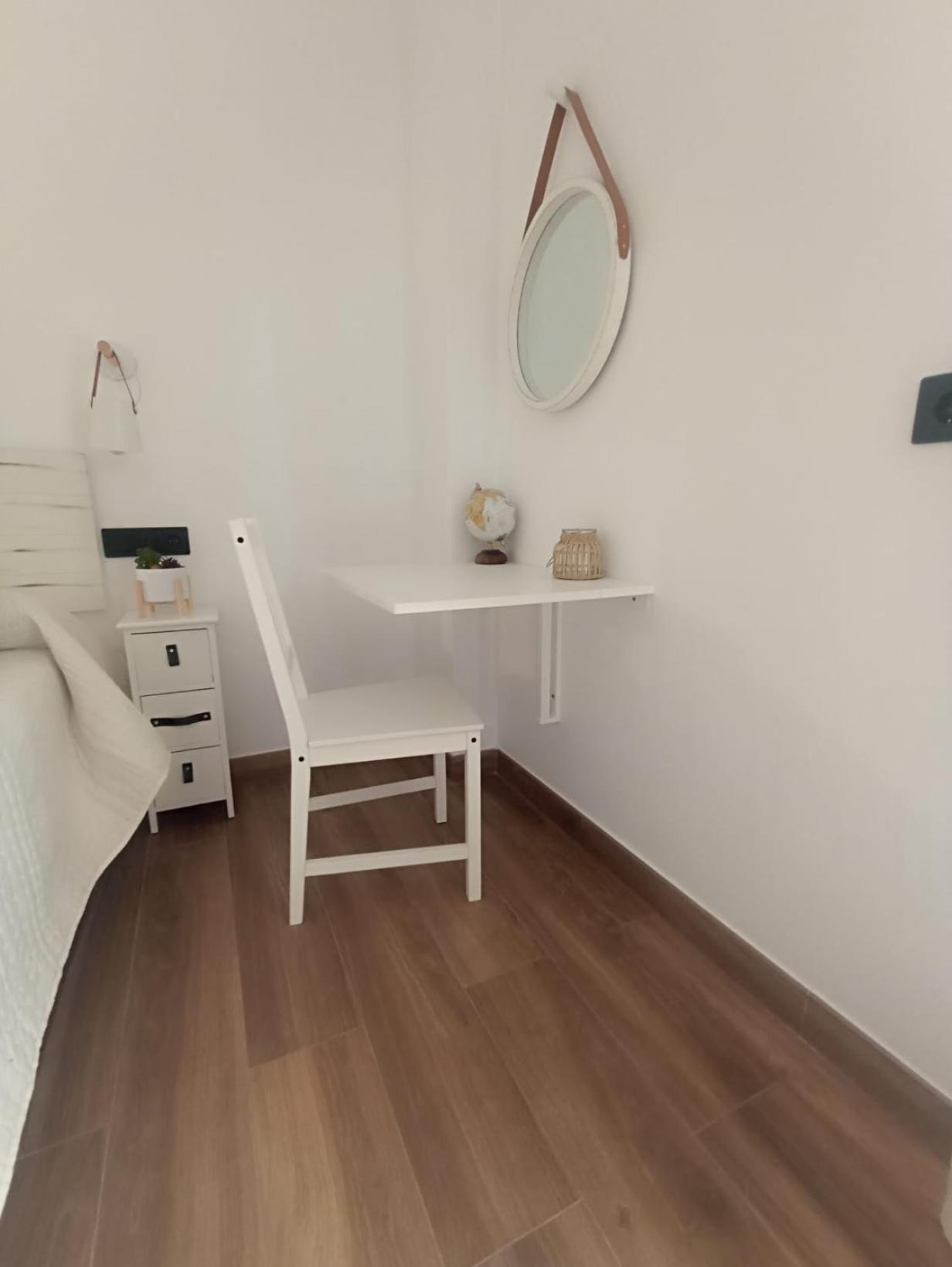 Apartamento Nuevo Centrico Con Aparcamiento Privado Incluido Alcala de Guadaira Ngoại thất bức ảnh