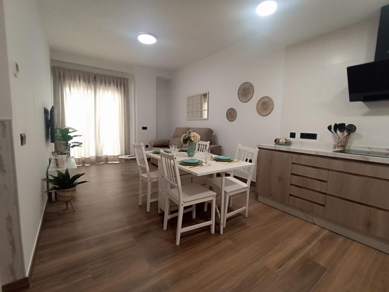 Apartamento Nuevo Centrico Con Aparcamiento Privado Incluido Alcala de Guadaira Ngoại thất bức ảnh